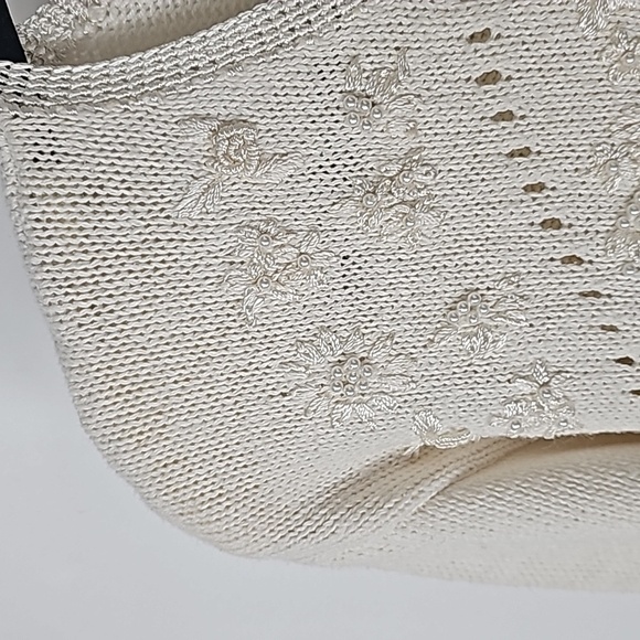 Epogee Stunning Sweater w Delicate Embroidery & Beaded Pearls Vintage Quality - Picture 4 of 9